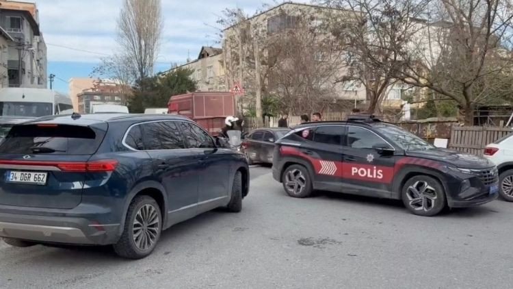 İstanbul'da Devriye Görevindeki Polislere Saldırı: 6 Yaralı