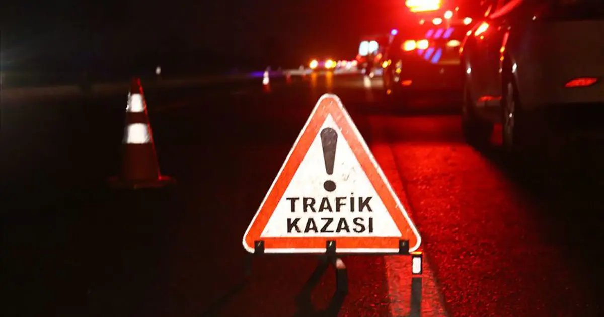 İki Araç Çarpıştı, Lise Öğrencisi Hayatını Kaybetti