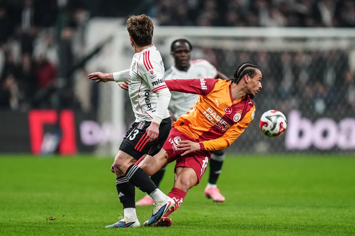 Okan Buruk Ve Sane'ye Rağmen..." | Yazarlar Beşiktaş-Galatasaray Mücadelesi Hakkında Ne Yorumladı?