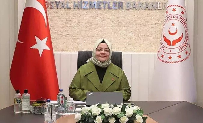 Eskişehir'de Zincirleme Trafik Kazası: Koç ve Selçuk Yaralandı