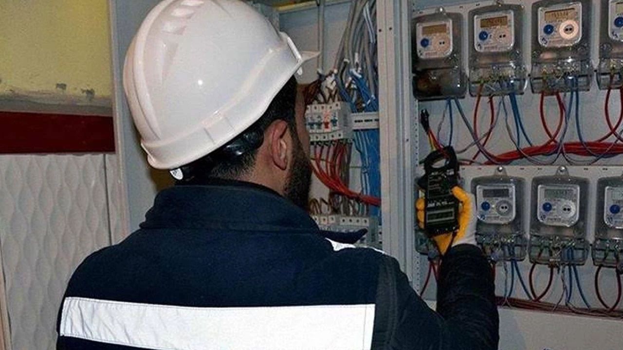 Elektrik Sayaçlarında Büyük Değişim: Söküm ve Yenileme Takvimi Açıklandı