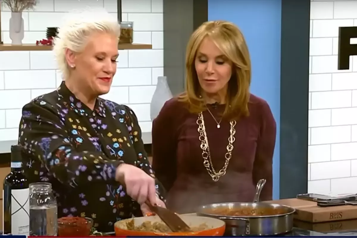Ünlü şef Anne Burrell evinde ölü bulundu, otopsi yapılacak!
