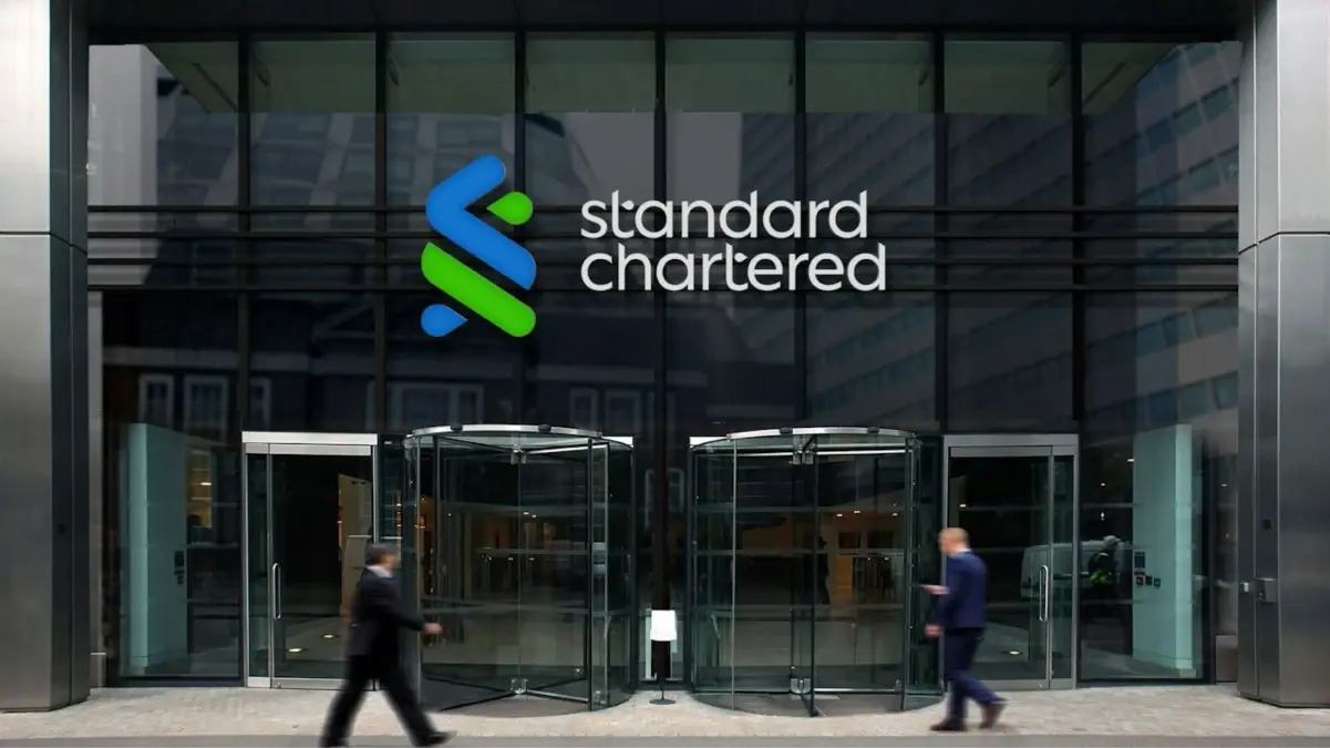 Standard Chartered resmi olarak Bitcoin ve Ethereum ticaretini başlattı
