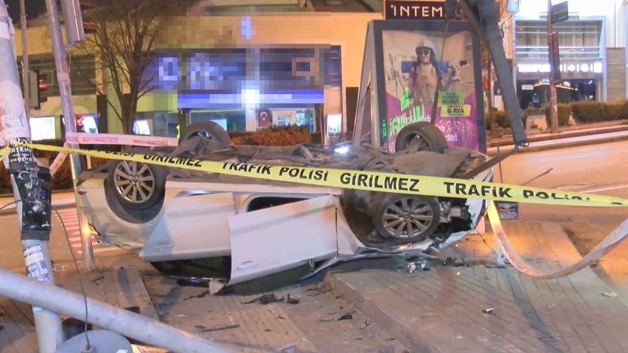 Ankara’da gece yarısı zincirleme kaza: 4 yaralı