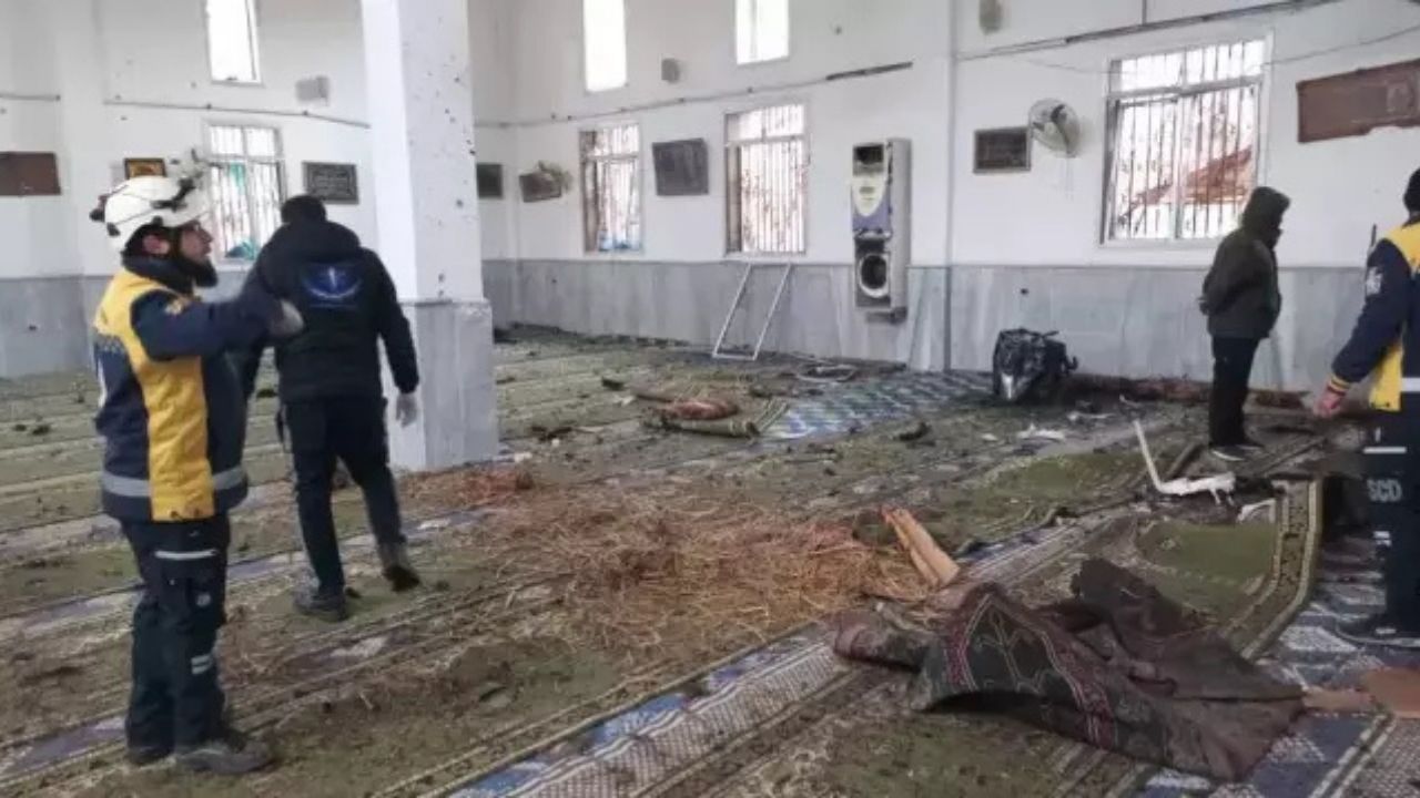 Suriye’nin Humus kentinde camide patlama: Çok sayıda ölü ve yaralı