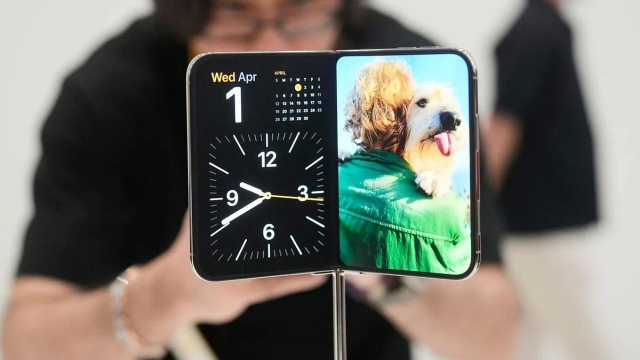 Apple Ve Samsung Arasında Katlanabilir Telefon Rekabeti