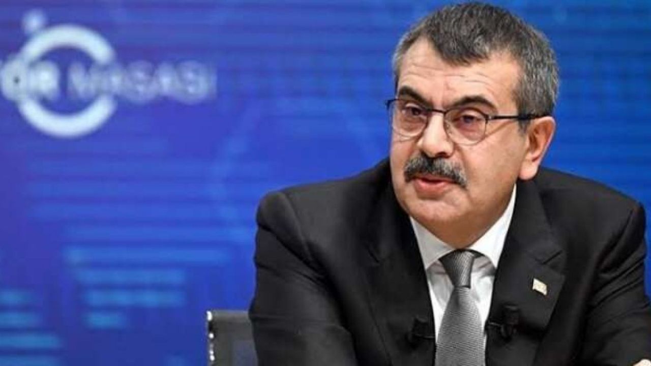 Bakan Tekin’den Öğretmen Önlüğü Açıklaması Zorunluluk Gündemde