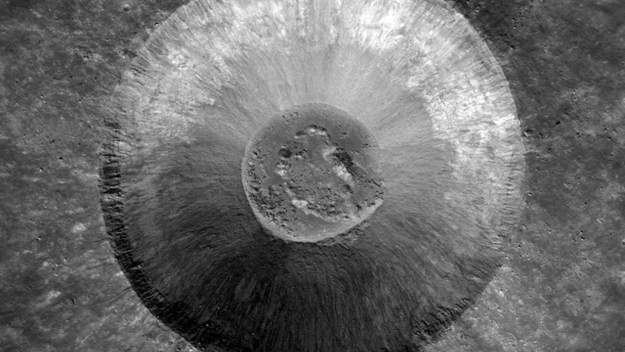 NASA’dan Ay’da Dikkat Çeken Keşif: Yeni Krater 1,5 Yıl Sonra Bulundu