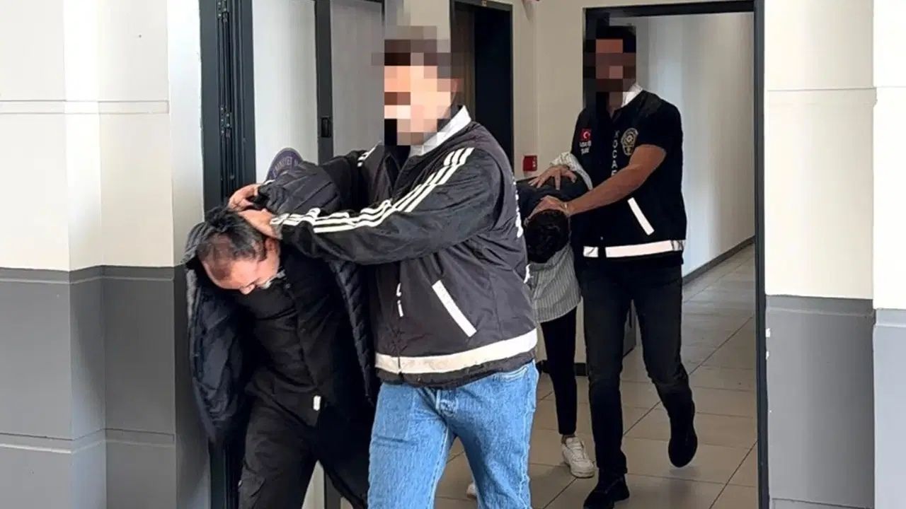 İş Vaadiyle Kredi Tuzağı Kuruldu, 2 Şüpheli Tutuklandı