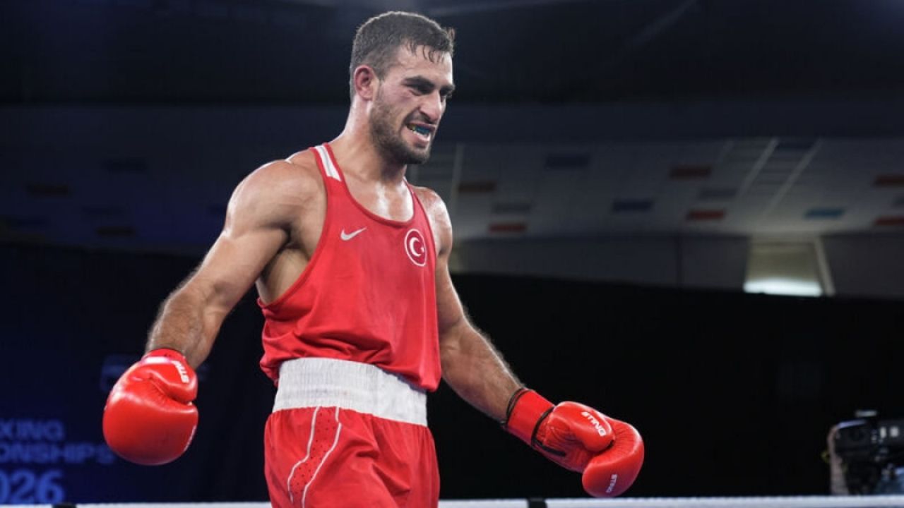 Emrah Yaşar Avrupa Boks Şampiyonası’nda Altın Madalya Kazandı