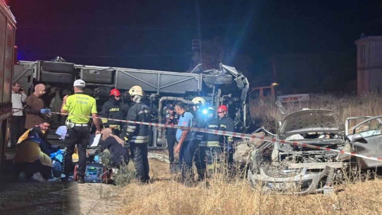 Gaziantep’te Feci Kaza: Otomobil Otobüsle Çarpıştı, 7 Ölü