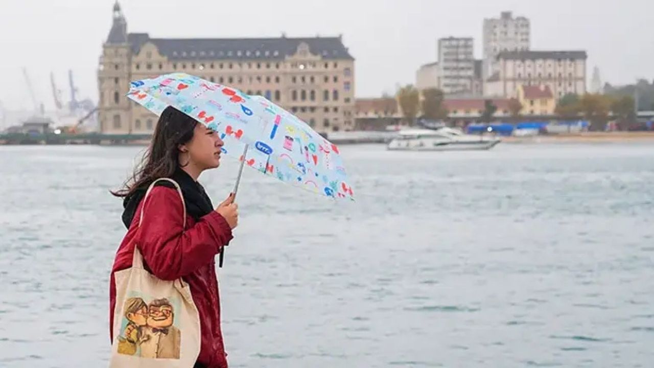 Meteoroloji 11 İli Uyardı! İstanbul İçin AKOM Saat Verdi