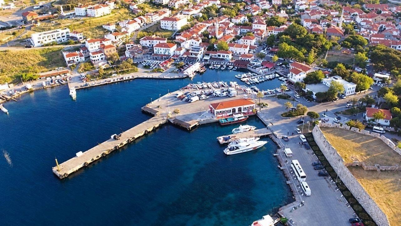 Bozcaada'da Rıhtım Projesi İçin Bakanlık Görüşmesi Yapılacak