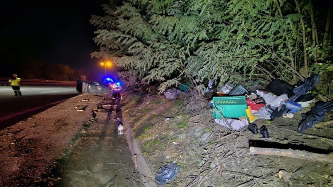 Sapanca’da Feci Kaza Minibüs Sürücüsü TIR Çarpmasıyla Öldü