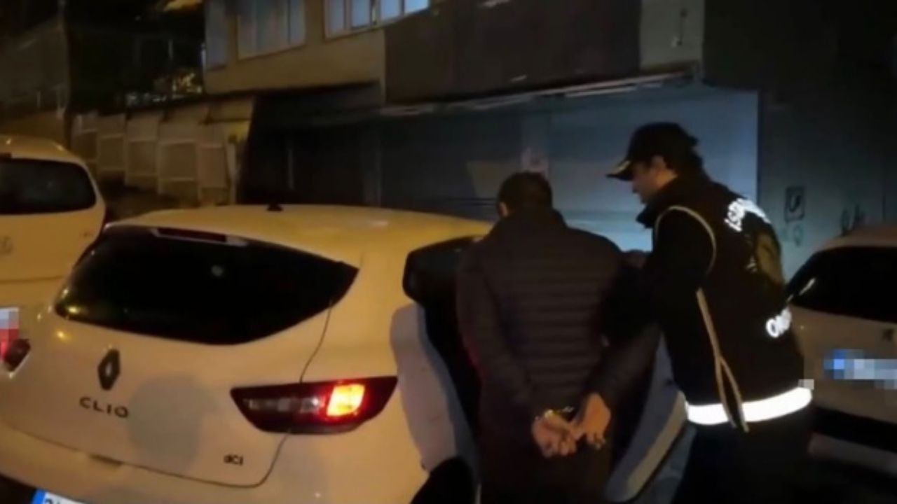 İstanbul’da FETÖ operasyonu: Biri kamu görevlisi 19 şüpheli yakalandı