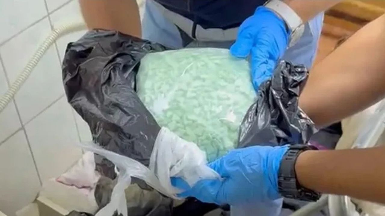 Mersin'de Fırına Uyuşturucu Operasyonu: 4 Bin 800 Hap Ele Geçirildi