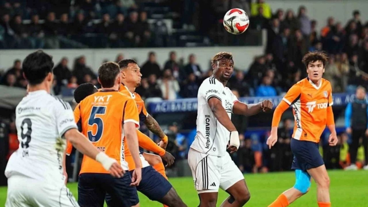 Beşiktaş Başakşehir Maçı Başladı! İşte İlk 11’ler Ve Eksikler