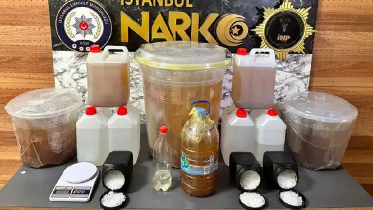 Büyükçekmece’de Ev Baskınında 81 Kilogram Metamfetamin Ele Geçirildi
