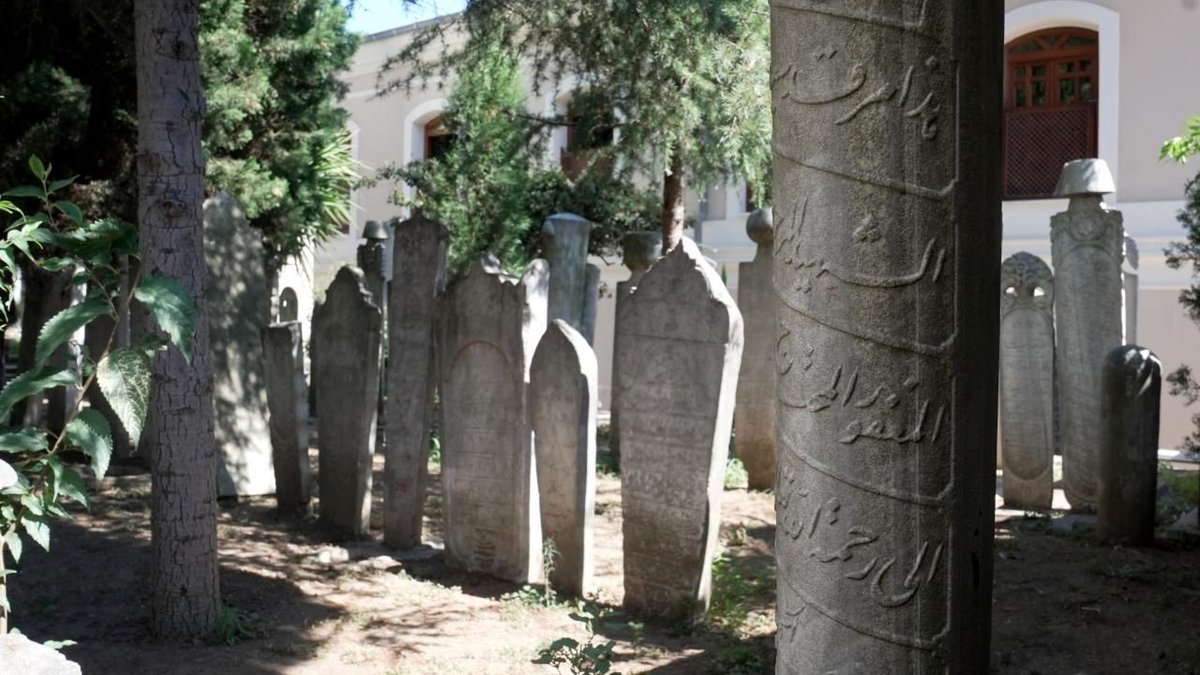 Tarihi Mezar Taşları Tek Tek Kayıt Altına Alınıyor