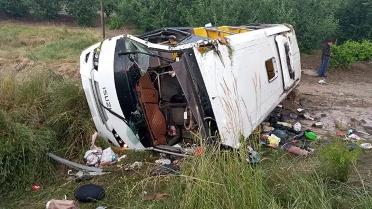Isparta’da Tur Midibüsü Şarampole Yuvarlandı: 4 Ölü, 26 Yaralı