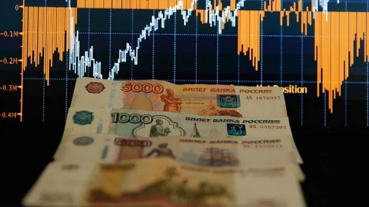 VTB Bankası'nın İlk Altı Aylık Net Karı Düşüş Gördü