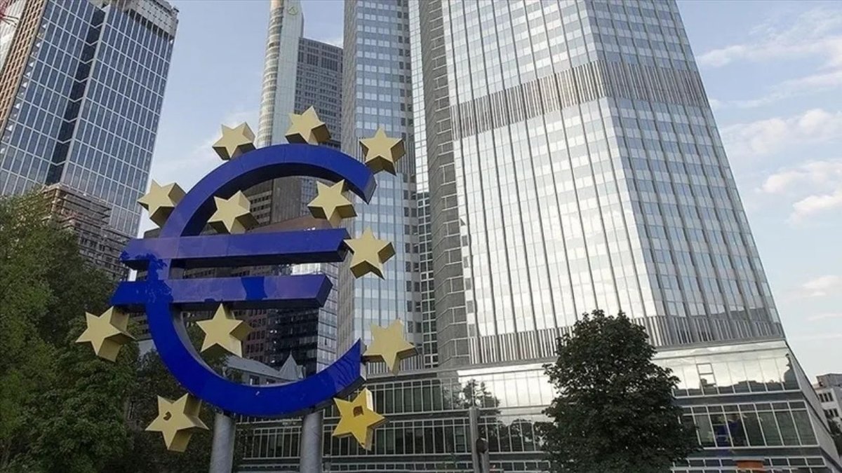 Avro Bölgesinde İmalat Sektörü Güçleniyor: PMI Zirveye Ulaşıyor