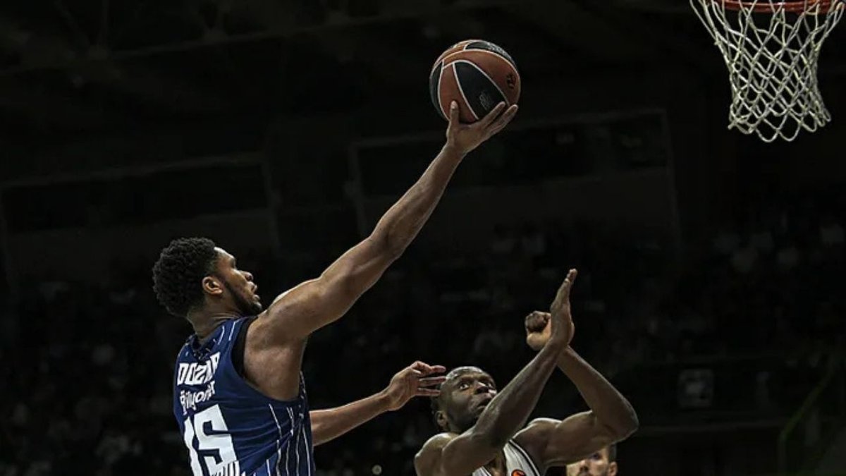 Anadolu Efes, Dubai Basketbol Takımını Dışarıda Yendi!