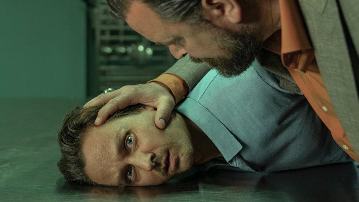 “Ölümcül Farkındalık” Geri Döndü: Netflix’in Kara Komedisi Yeni Sezonuyla Yayında