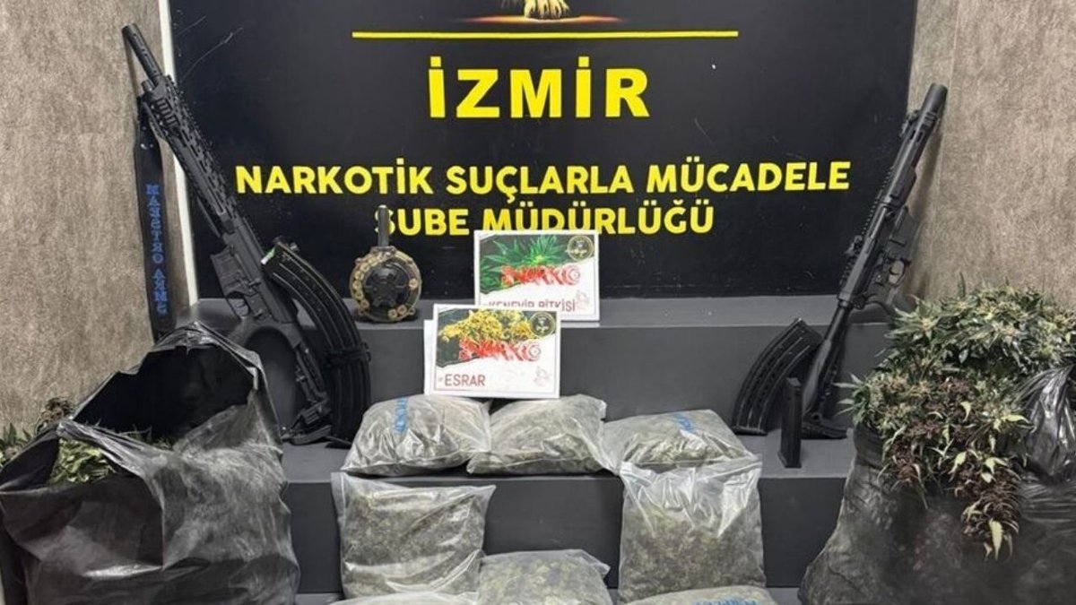 İzmir'de Uyuşturucu Sera Operasyonu: 4 Kilo Esrar ve 279 Kök Kenevir Ele Geçirildi